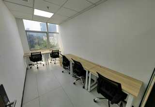 上海小型叉车驱动轮安装